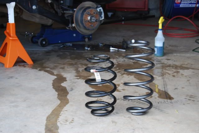 new spring vs old spring DadsJeepBuild007.jpg