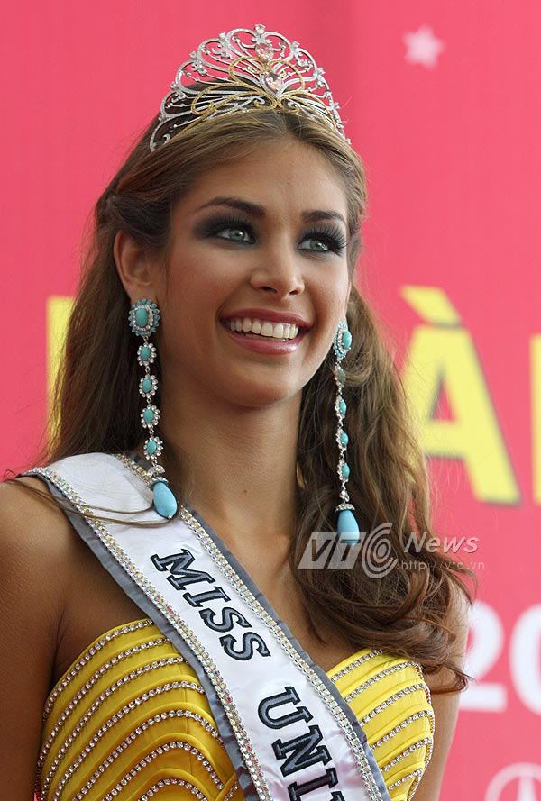 Dayana Miss Universe 2008 Pictures, Images and Photos