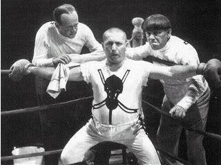Three_Stooges_Curly_boxing.jpg