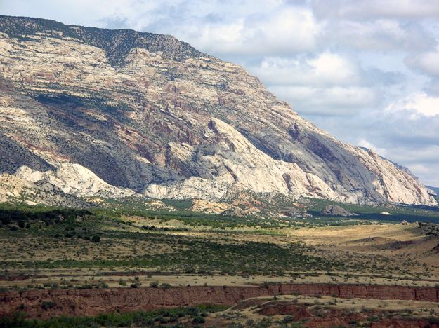 anticlinecoutahborder.jpg