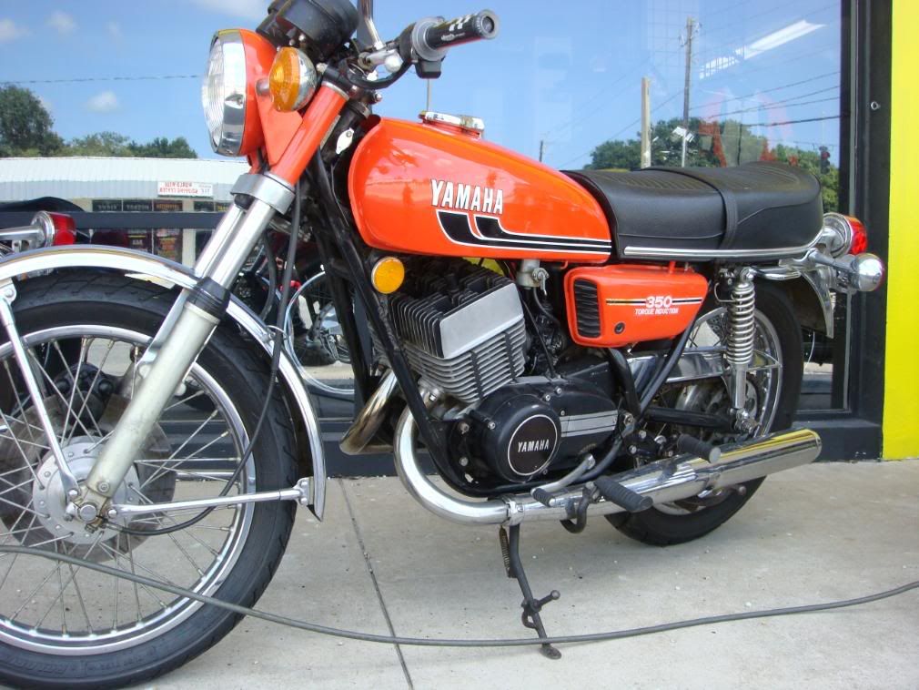 yamaha 350 2 stroke street bike