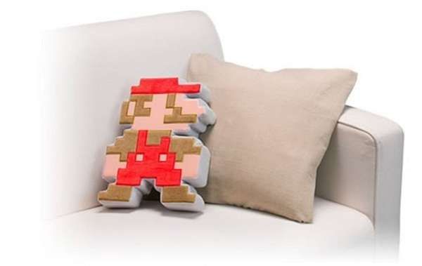 pixelated-mario-pillow.jpg