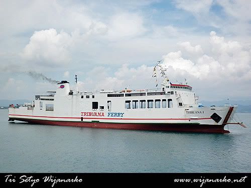Menyeberangi Selat Sunda Menyeberangi Selat Sunda