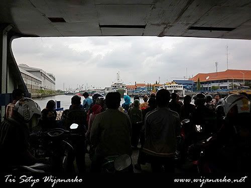 Kapal Ferry Selat Madura Kapal Ferry Selat Madura