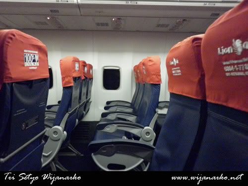 Lion Air Boeing 737-900ER Surabaya-Yogyakarta Lion Air Boeing 737-900ER Surabaya-Yogyakarta