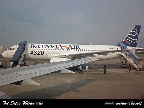 Sriwijaya Air Boeing 737-200 Jakarta-Lampung Sriwijaya Air Boeing 737-200 Jakarta-Lampung