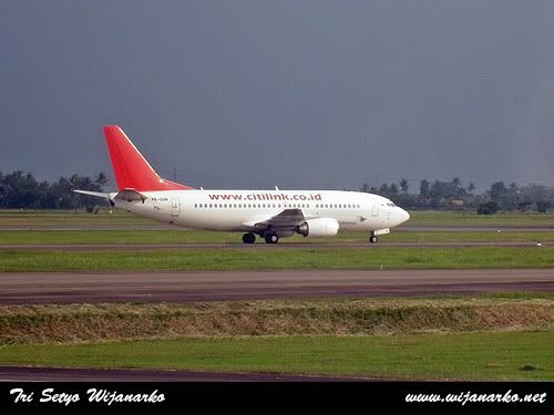 Sriwijaya Air Boeing 737-200 Jakarta-Lampung Sriwijaya Air Boeing 737-200 Jakarta-Lampung