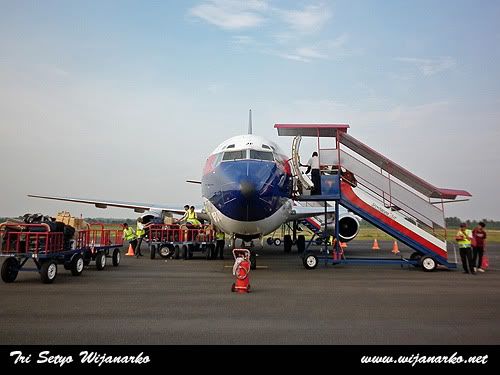 Sriwijaya Air Boeing 737-200 Jakarta-Lampung Sriwijaya Air Boeing 737-200 Jakarta-Lampung