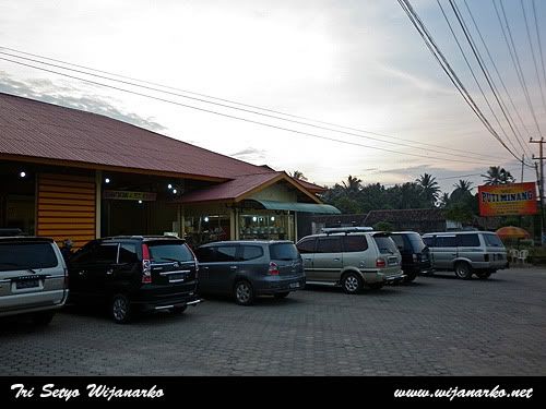 Dari Bandara Ke Rumah Masih 3 Jam Lagi!! Dari Bandara Ke Rumah Masih 3 Jam Lagi!!
