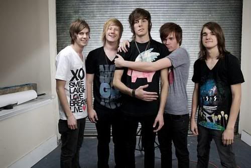 I LOVE THE MAINE!!!!!!!! GARRETT IS MY FAVORITE!!!!! smile