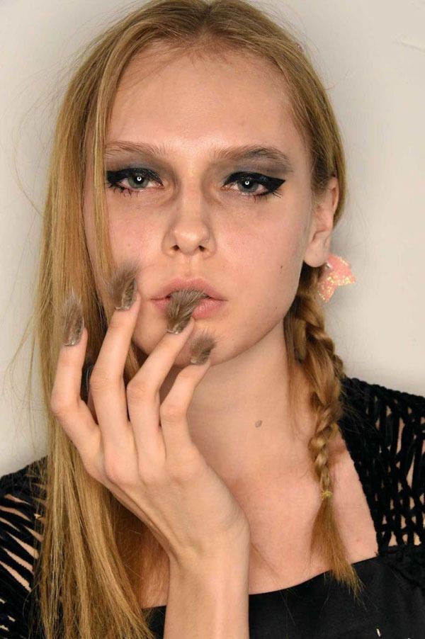 Furry Finger Nails Is the Trend Now