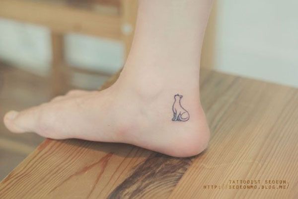 Simple Chic Tattoos From Korean Artist Seoeon