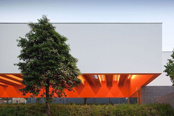 Garcia de Orta Secondary School by Bak Gordon Architect