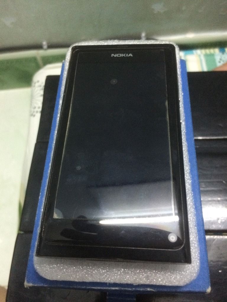 Nokia N9 Black 64 GB chính hãng TGDD còn đẹp