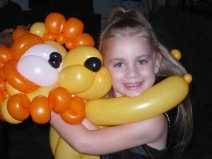 http://i299.photobucket.com/albums/mm319/bkriutzfield/BalloonGirlSMALL.jpg